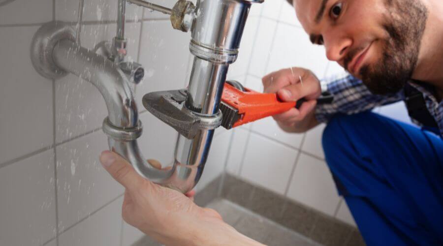 Professional clogged toilet repair services in New Bloomfield, MO